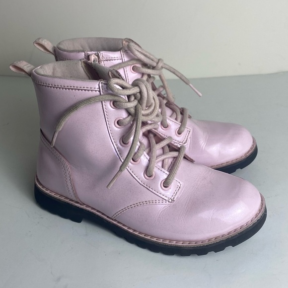 UGG Ryann light pink Ankle Boot- Size 3 - Picture 1 of 10